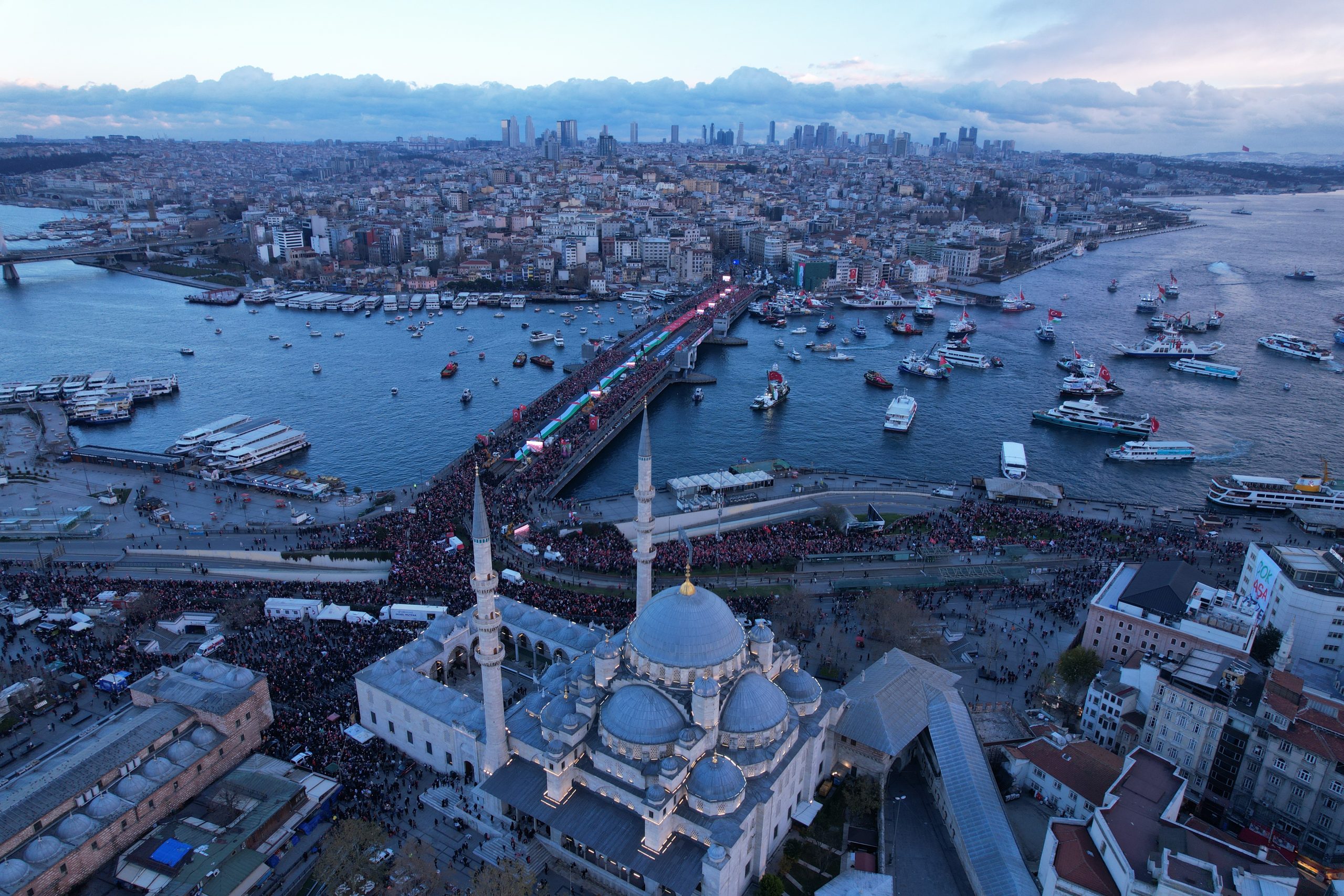 1 OCAK GALATA KÖPRÜSÜ TARİHİ BULUŞMA